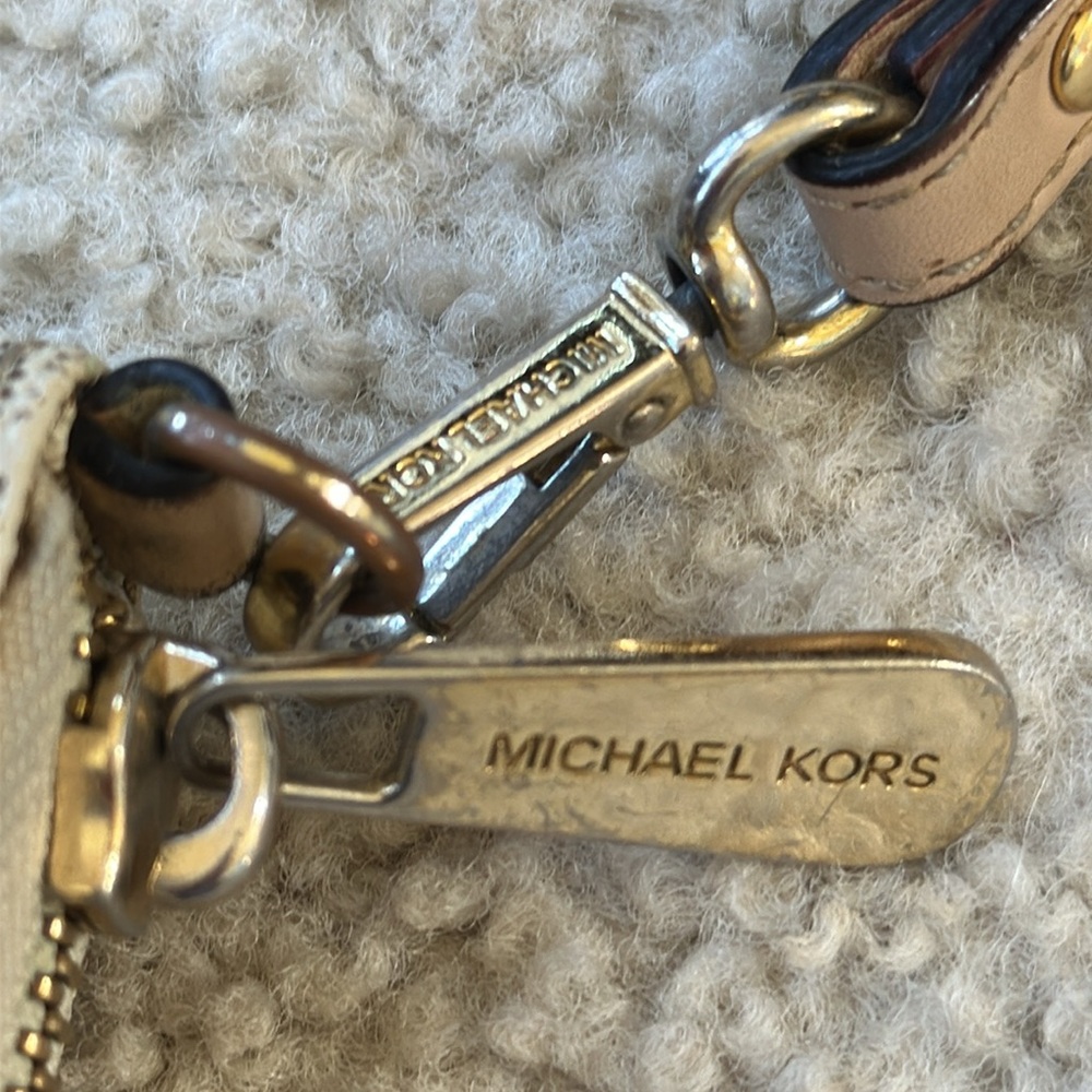 MK Signature Logo Long Wallet / Wristlet - Picture 10 of 17